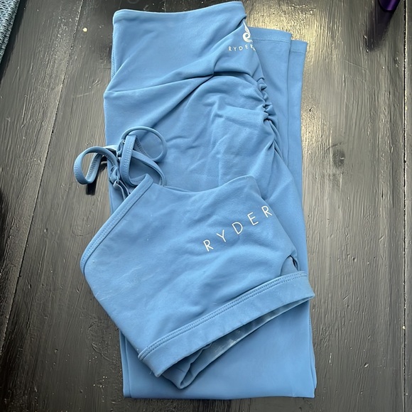 Ryderwear sports bra & leggings. Peach color brand is NVGTN - Picture 2 of 6